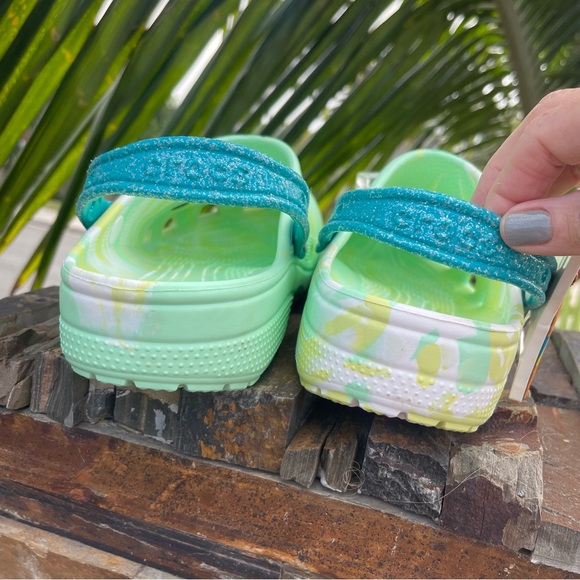 Crocs Unisex-Adult Classic Margaritaville Clog - Picture 8 of 15